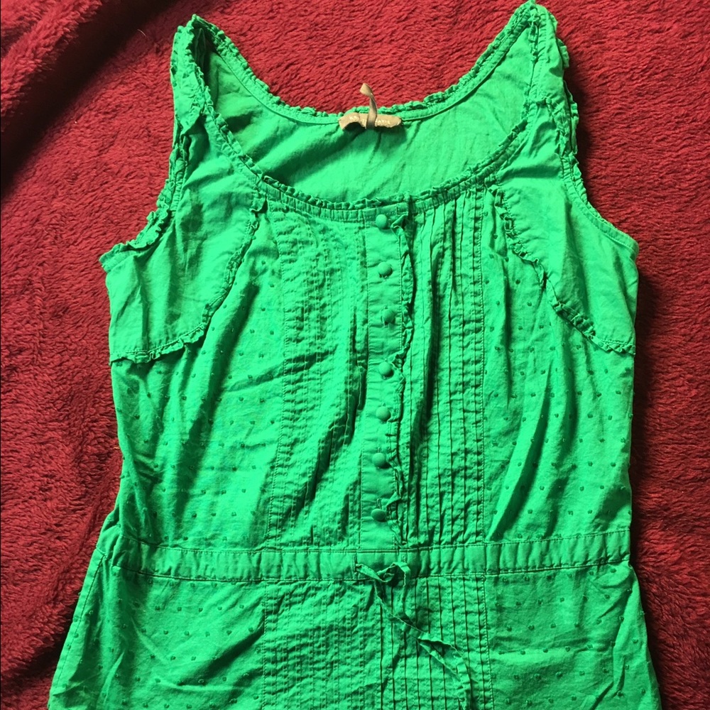 Small green tank top