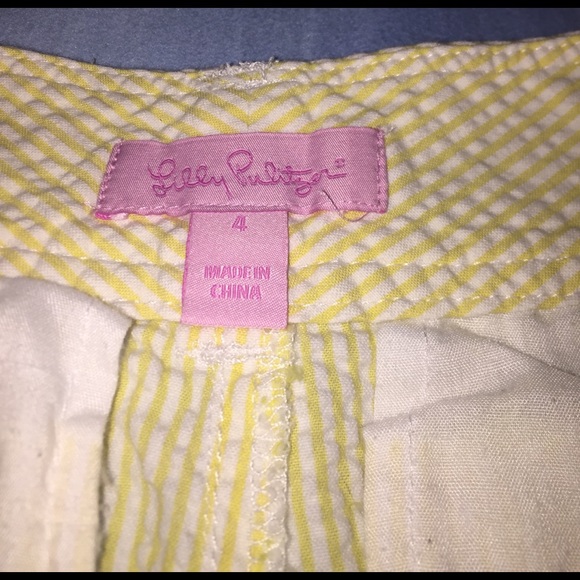 EUC Sz 4 Lilly Pulitzer seersucker yellow shorts - Picture 6 of 6