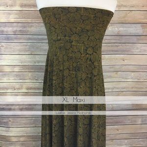 Beautiful XL Lularoe Maxi skirt
