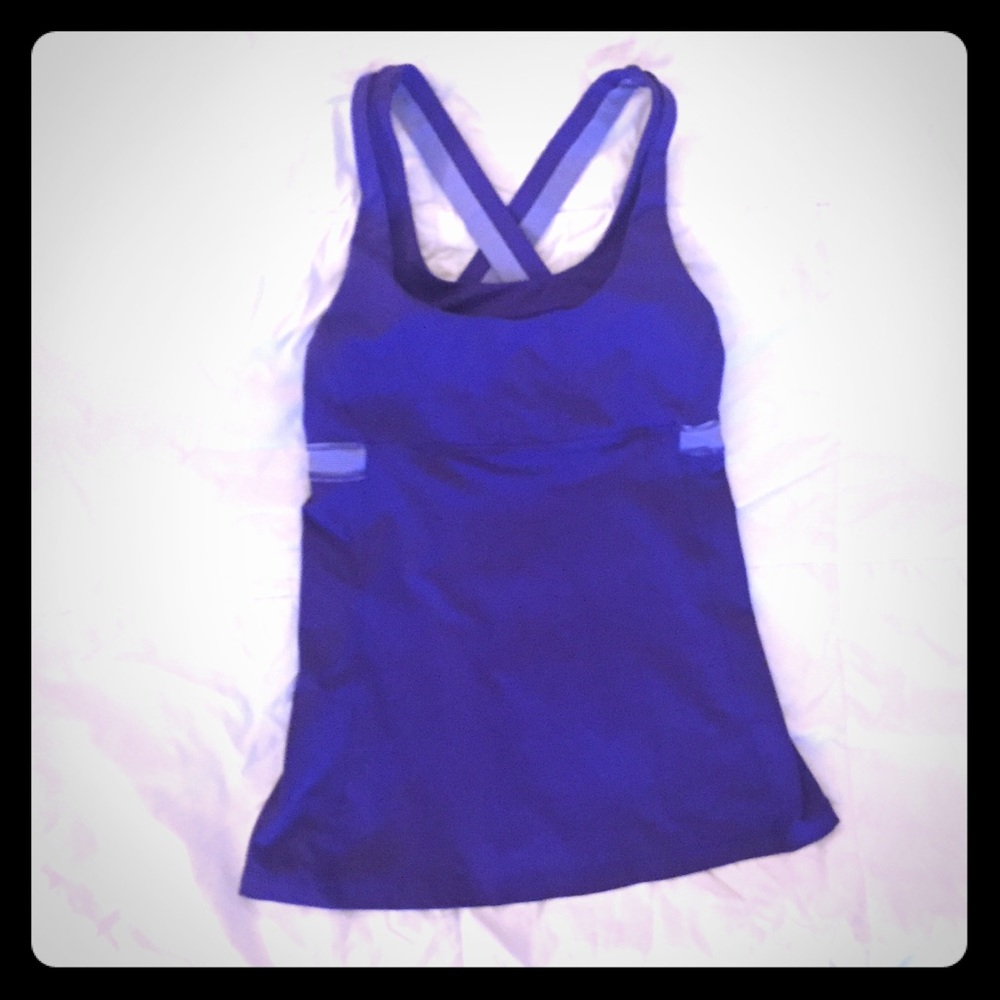 Lululemon workout top. Size 6.