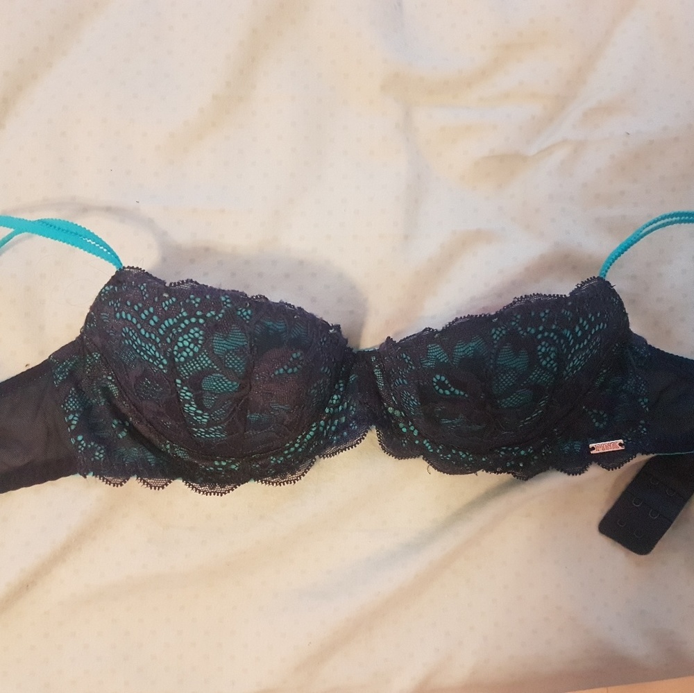 New VS Pink pushup "date" bra