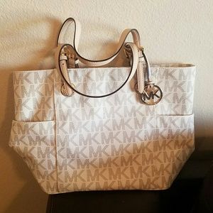 Michael Kors monogram tote purse