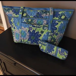 Vera Bradley large tote and small makeup bag