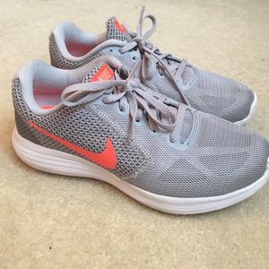 Size 6 Nike Sneakers