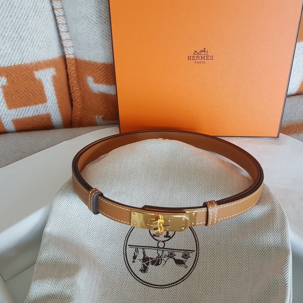HERMES Kelly belt.