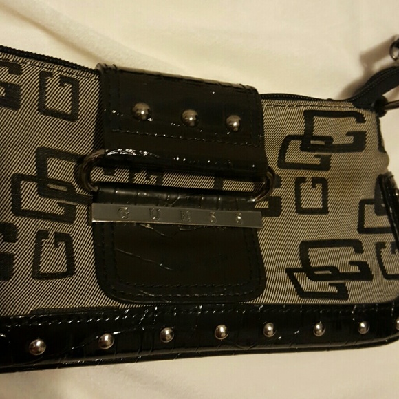 GUESS small clutch - Picture 4 of 6