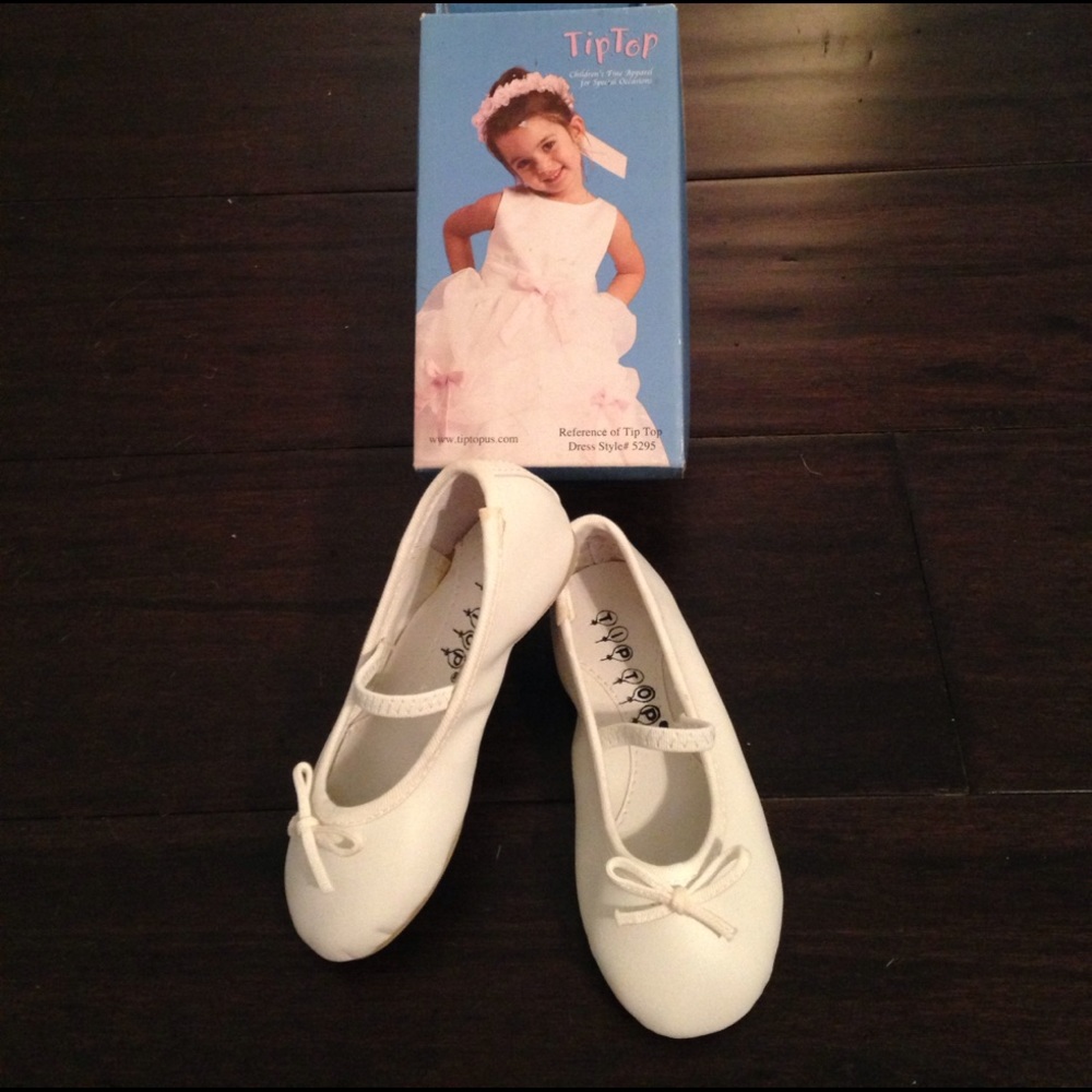 NIB - white ballet flats- size 6