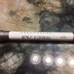 NWOT Urban Decay Ozone Lip Pencil