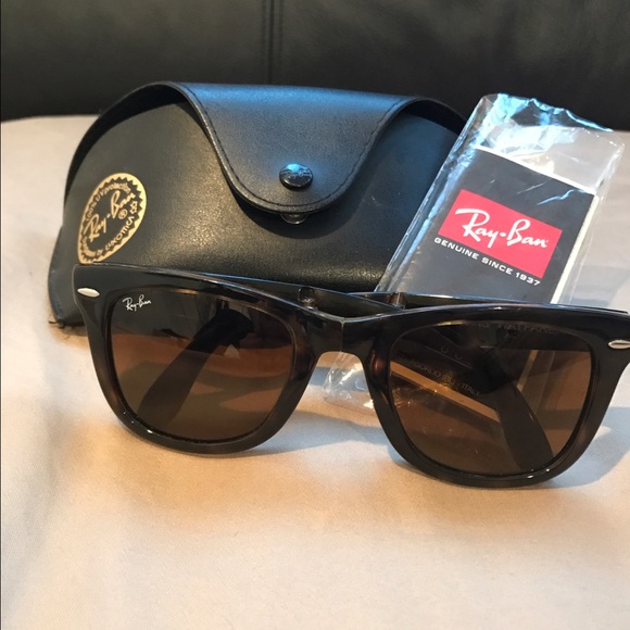 Ray-Ban Folding Wayfarer (Tortoise/Brown)