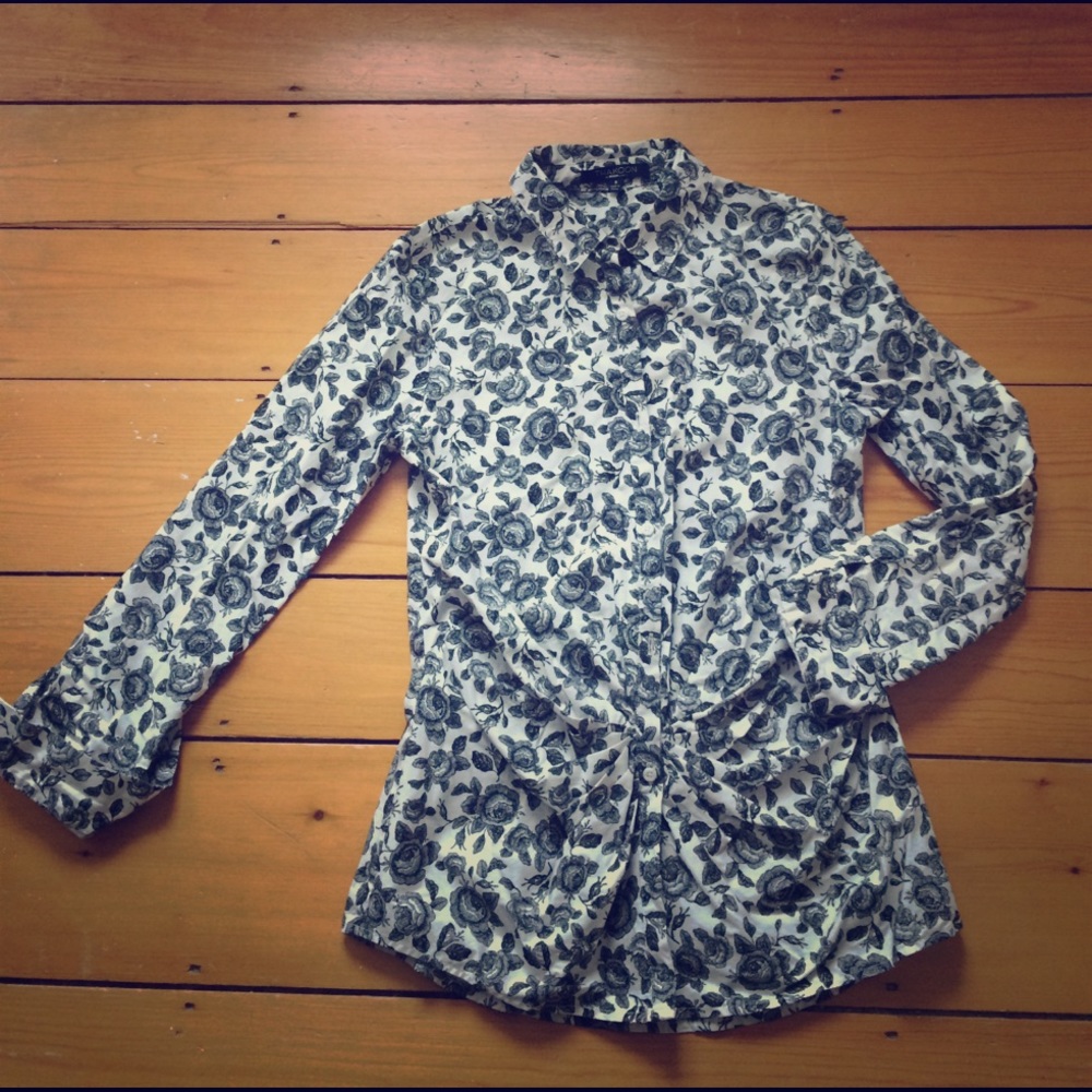 Thakoon - Floral button up w/ rouched detail