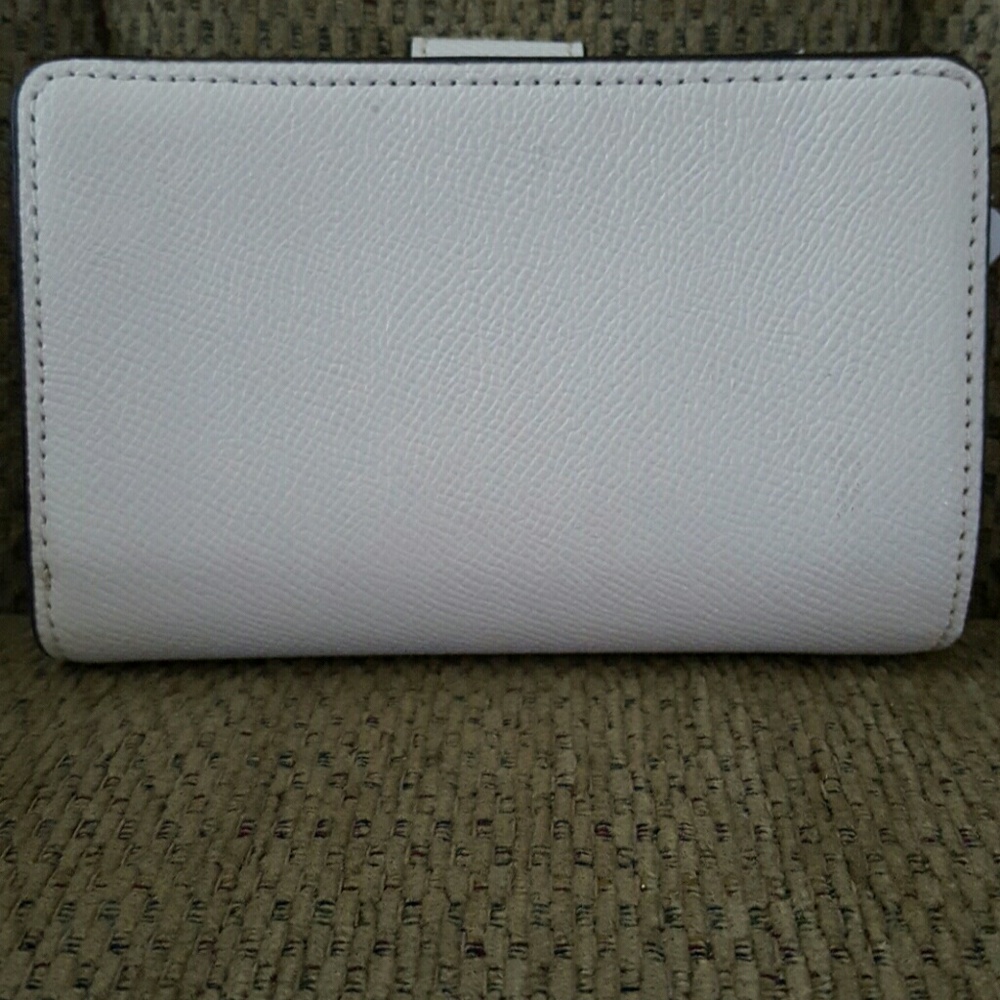 🌸🌸🌸🌸SOLD🌸🌸🌸COACH WALLET - Picture 2 of 4