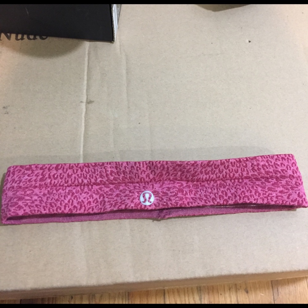 Lululemon Cranberry pattern Headband