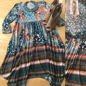 Moa NWOT Bohemian Dress- medium- elastic waste