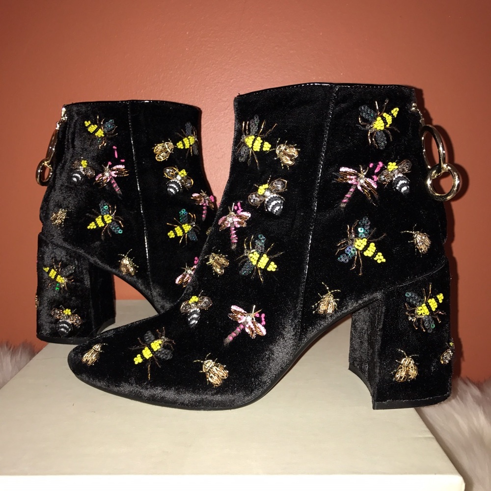 Black velvet ZARA booties block heel embellished