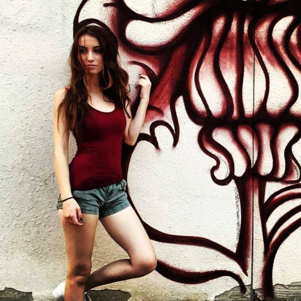 Meet your Posher, Ally