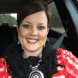 Meet your Posher, Joy