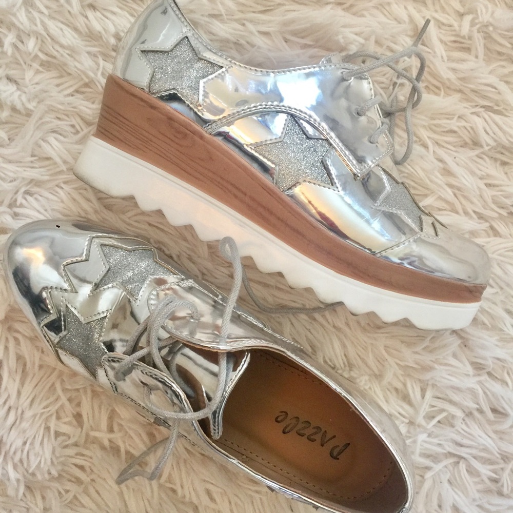 Silver Metallic shoes 👀👌🏼😍