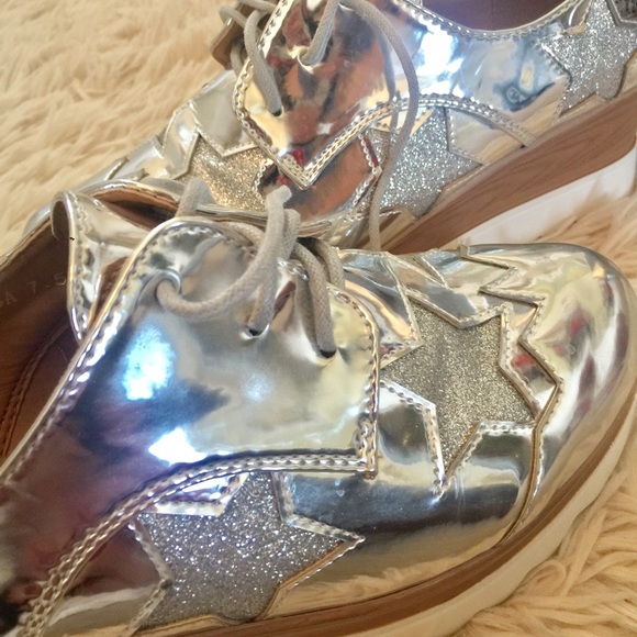 Silver Metallic shoes 👀👌🏼😍 - Picture 3 of 3