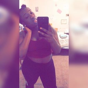 Meet your Posher, Jania