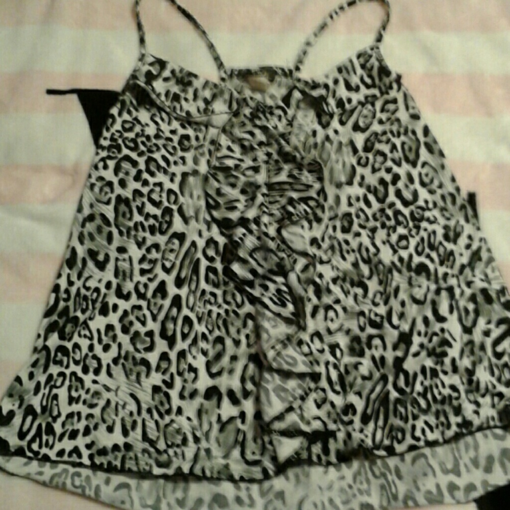 Black and white leopard print tank top