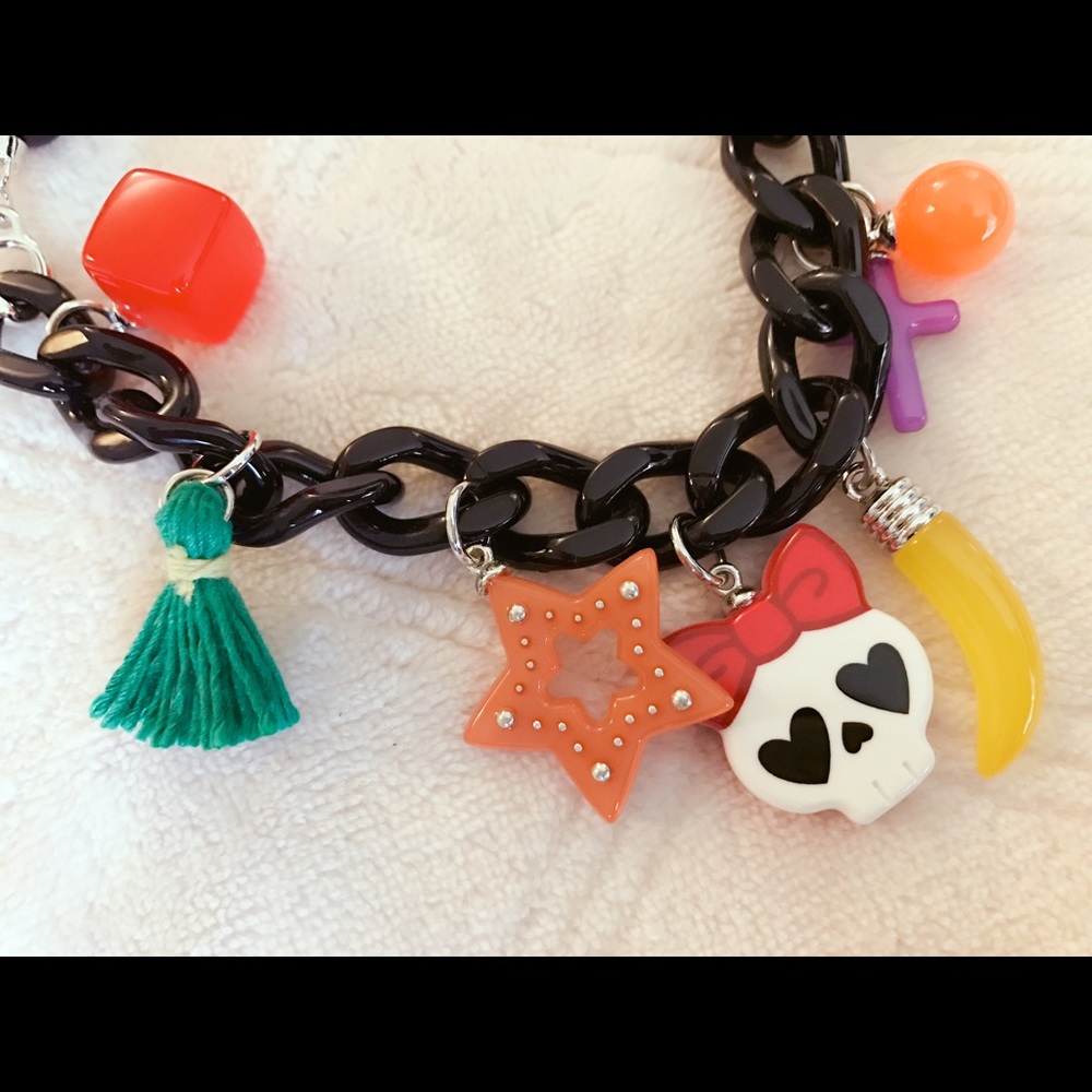 ❤️Moving SALE‼️Cute Necklace