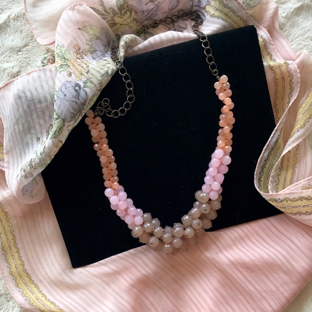 Beaded Peach & Pink Necklace 🎀