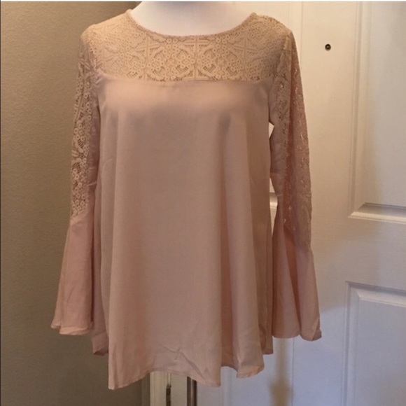 Lace Bell Sleeve Blouse - Picture 3 of 3