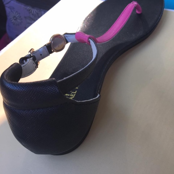 Michael Kors sandals - Picture 2 of 3