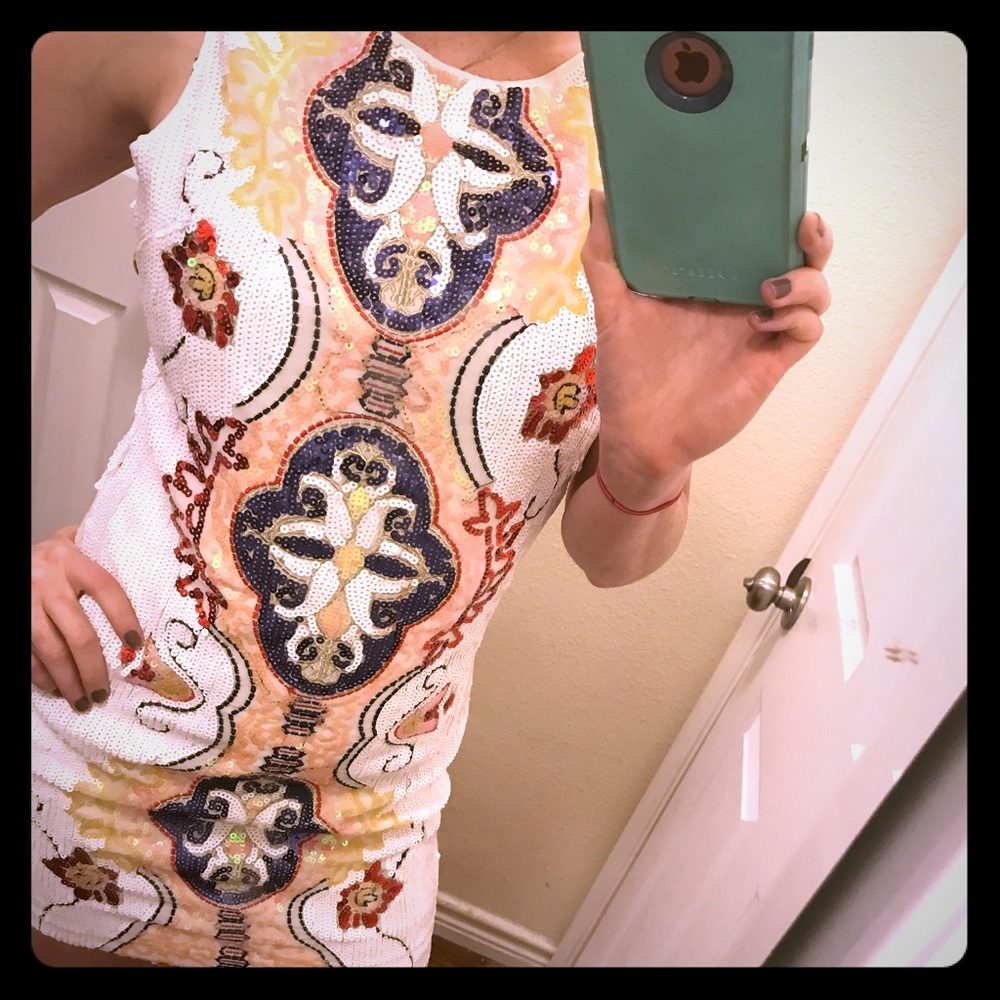 ❣️make an offer❣️Sequin dress white