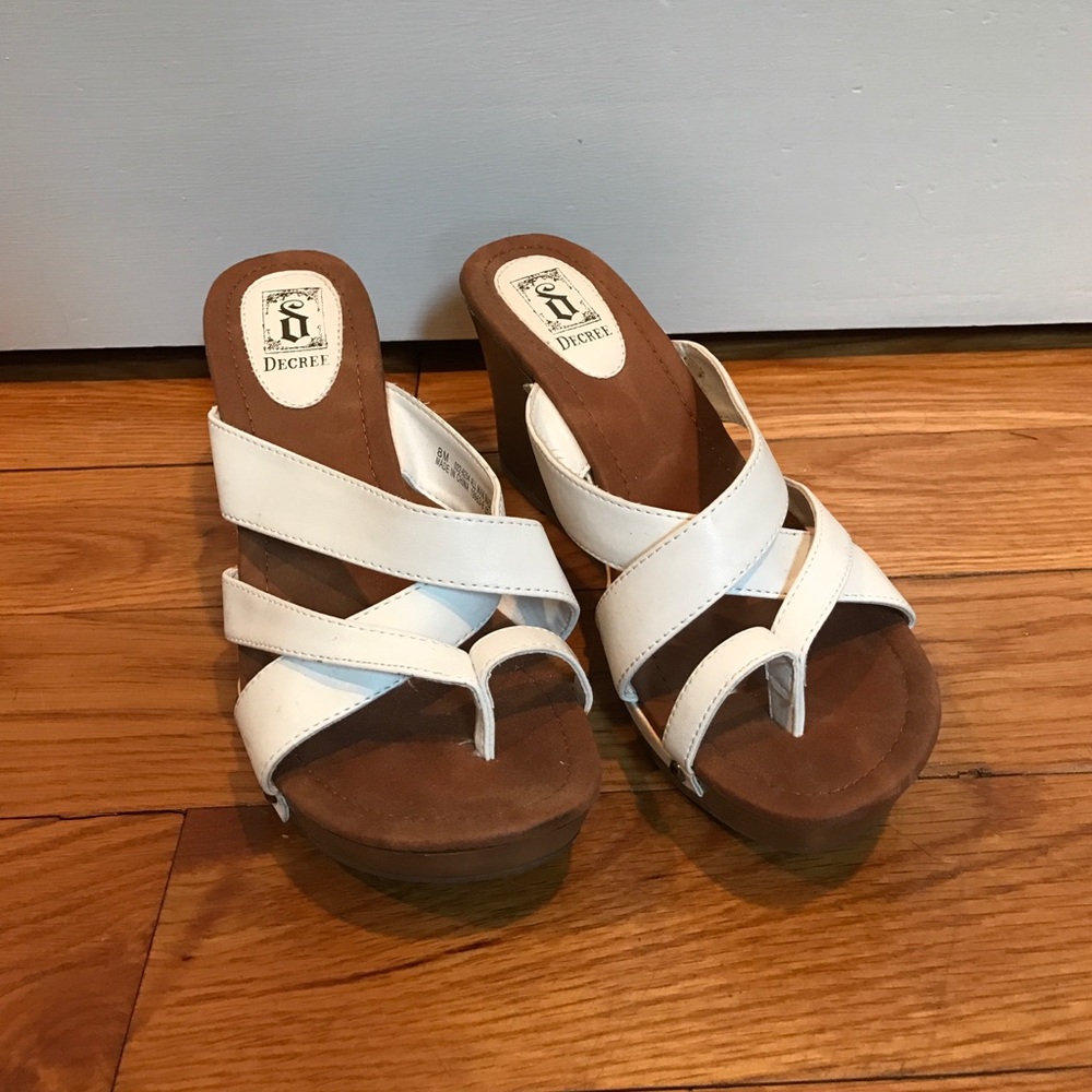 White and tan wedge