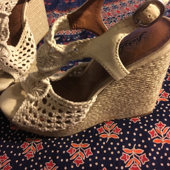 Lucky brand knit wedges - Picture 3 of 6