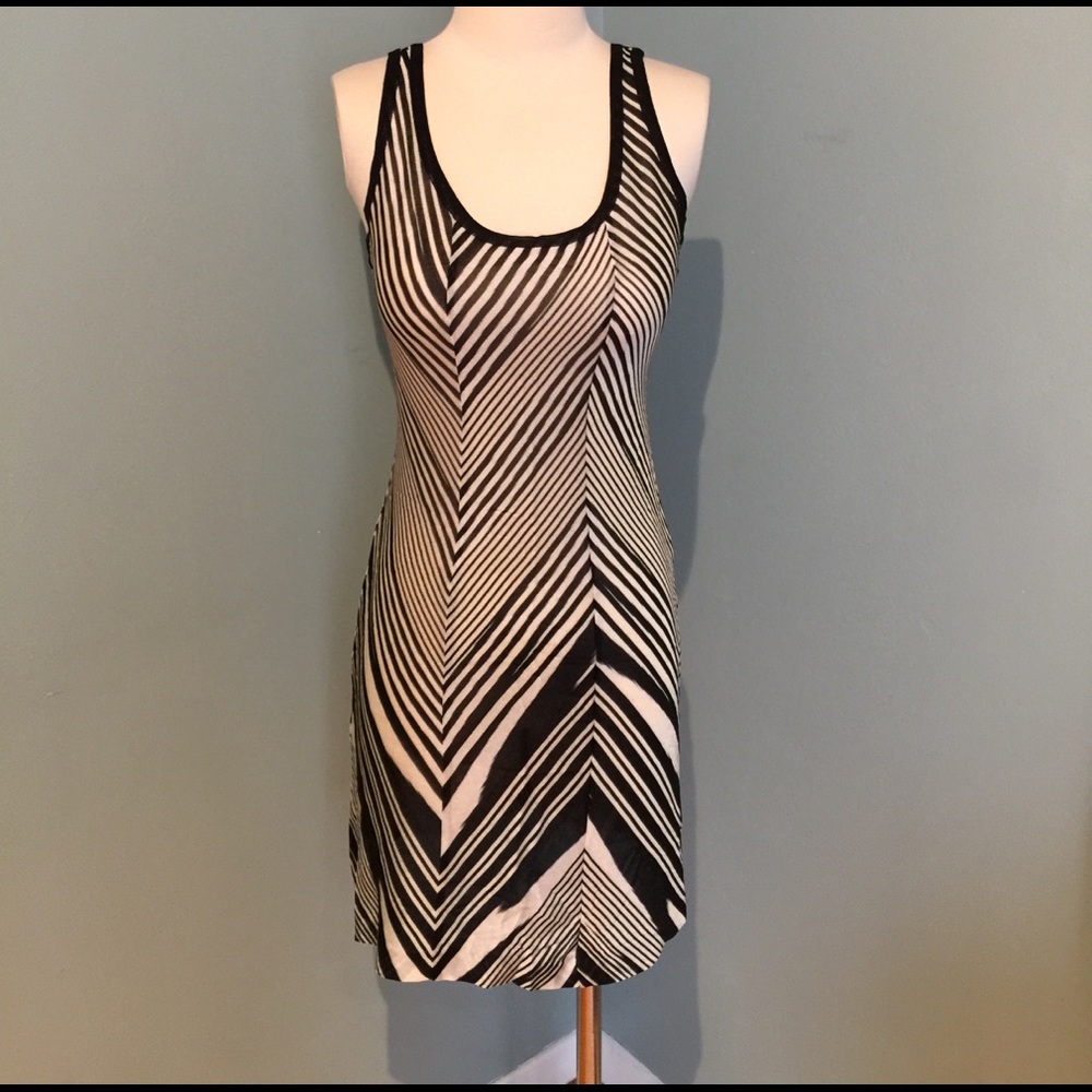 Missoni black and white patterned dress. Size 40.