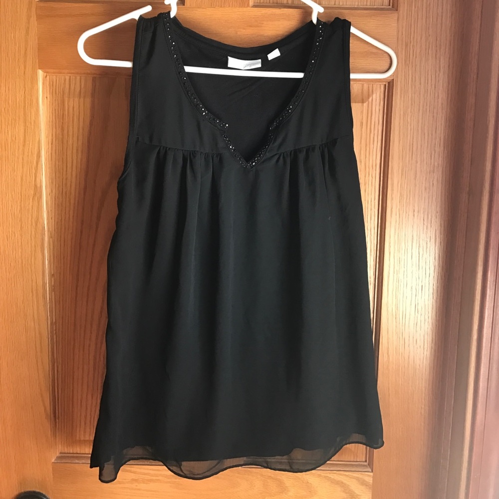 Black sleeveless dress shirt