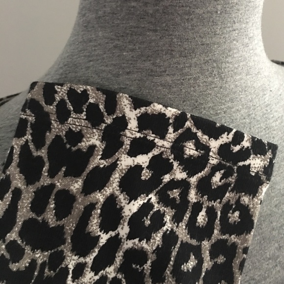 Leopard Print 3/4 Sleeve Tee - Picture 3 of 4