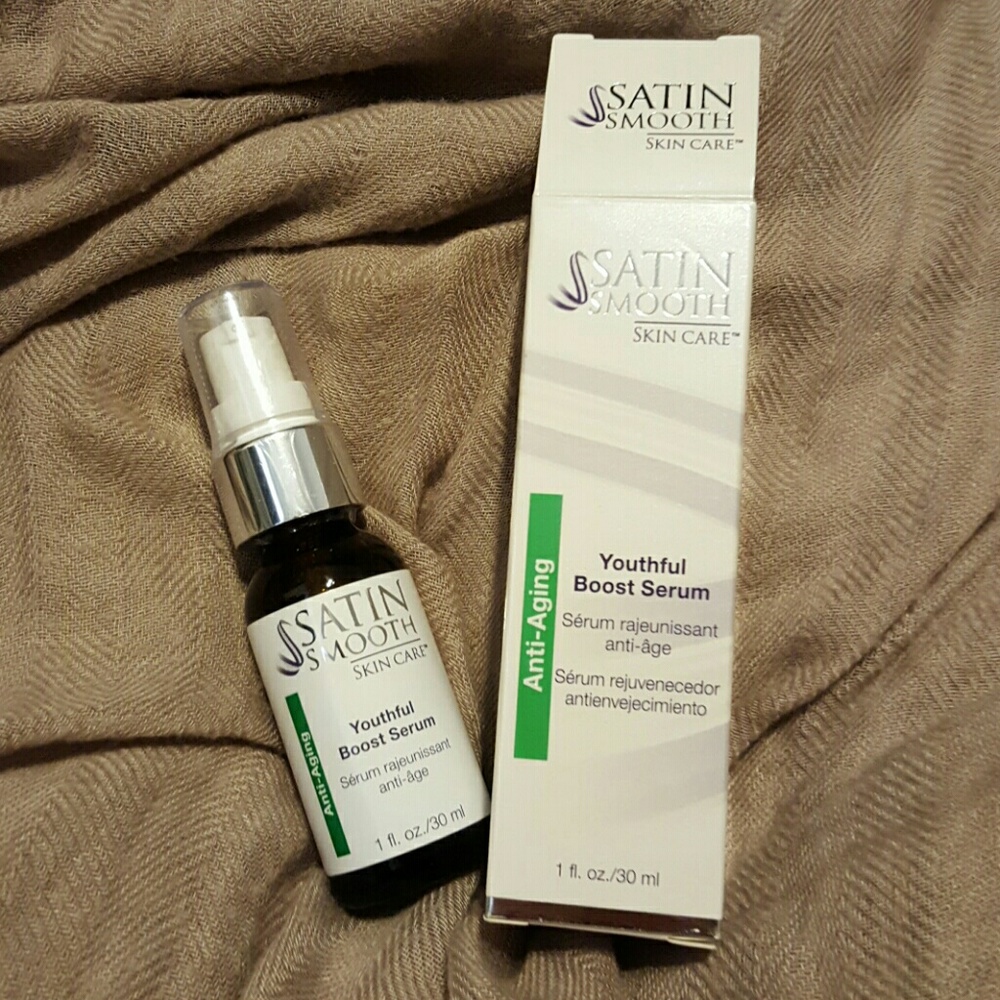 SATIN SMOOTH Youthful Boost Serum