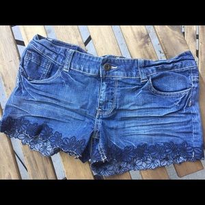 Rue 21 Short with embroidered trim