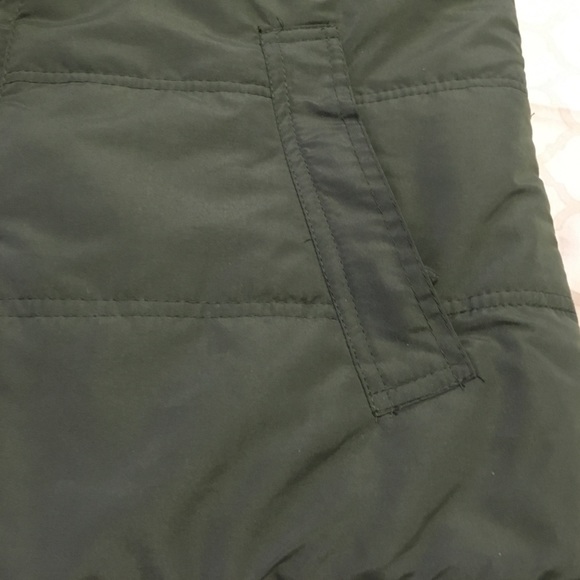 Army green vest - Picture 2 of 6