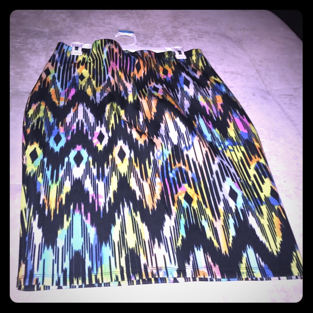 Geometric Pencil Skirt