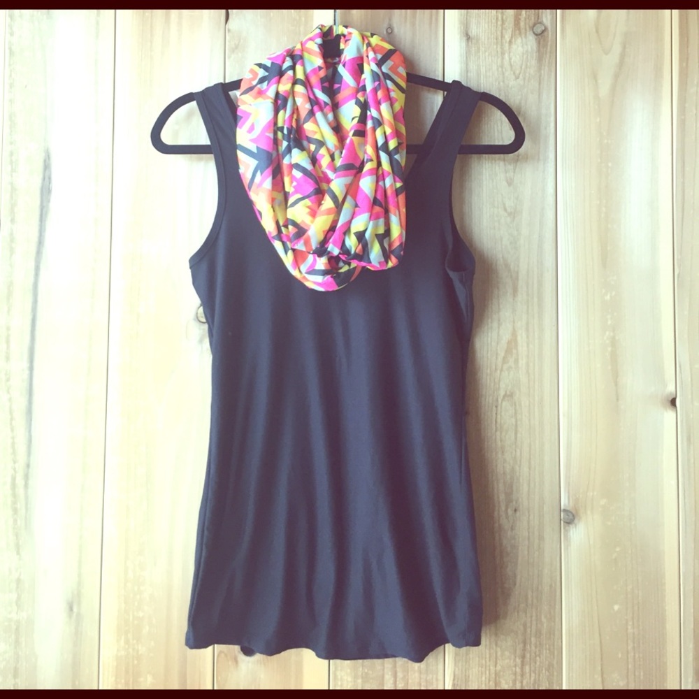 Geometrical Print Scarf