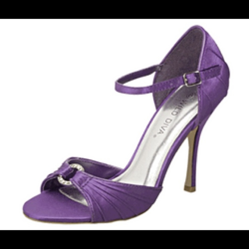 Dress sandals