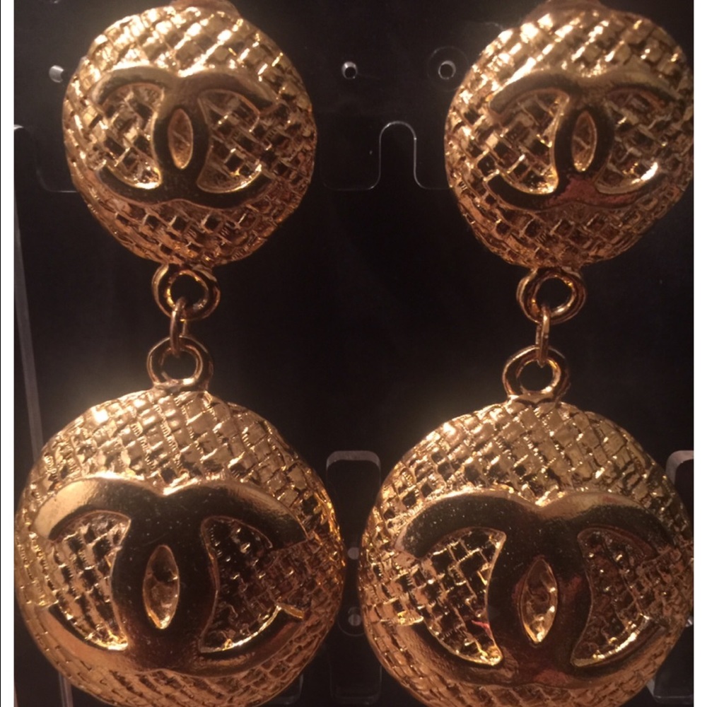 Beautiful Rare Chanel quilted earrings