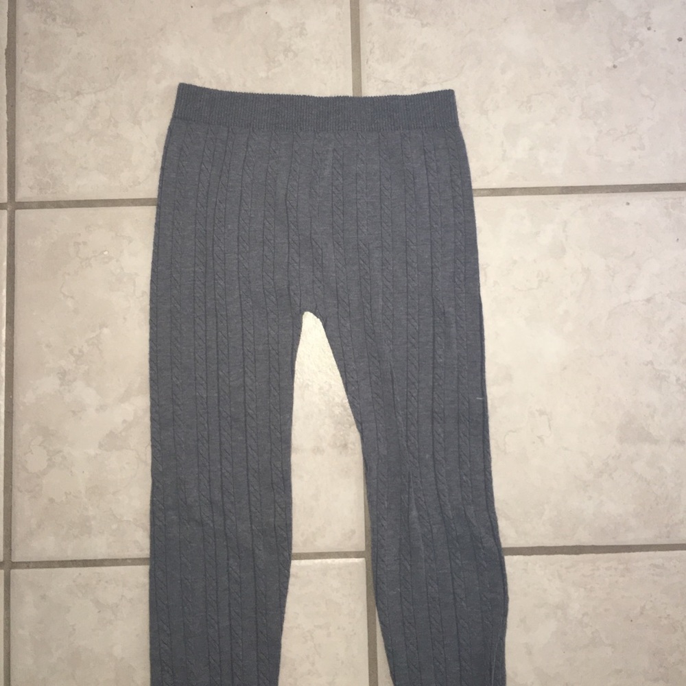 Adorable Cable knit leggings