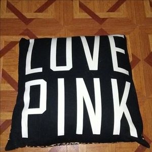 Vs pink pillows bundle of 2