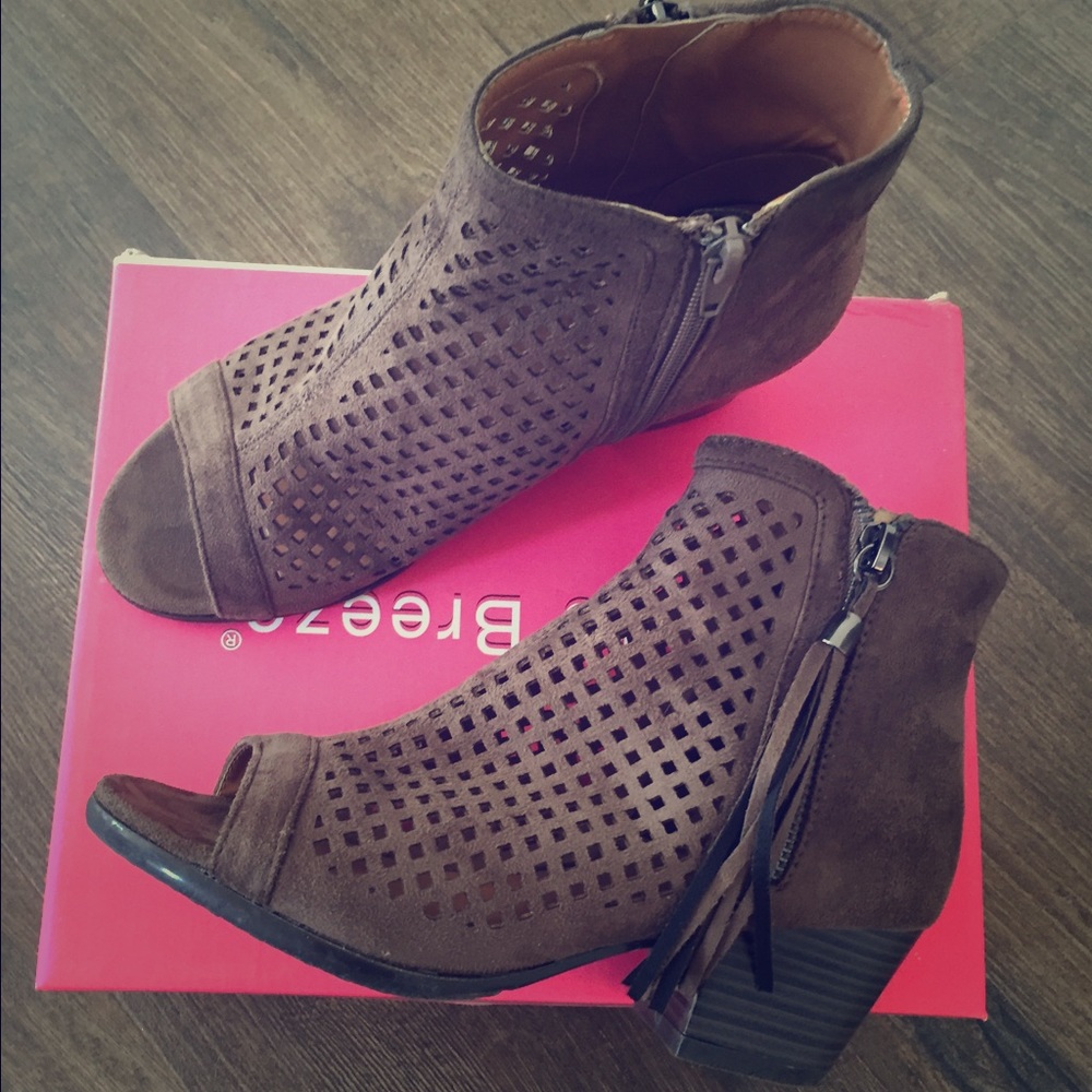 Brown Peep toe perforated booties