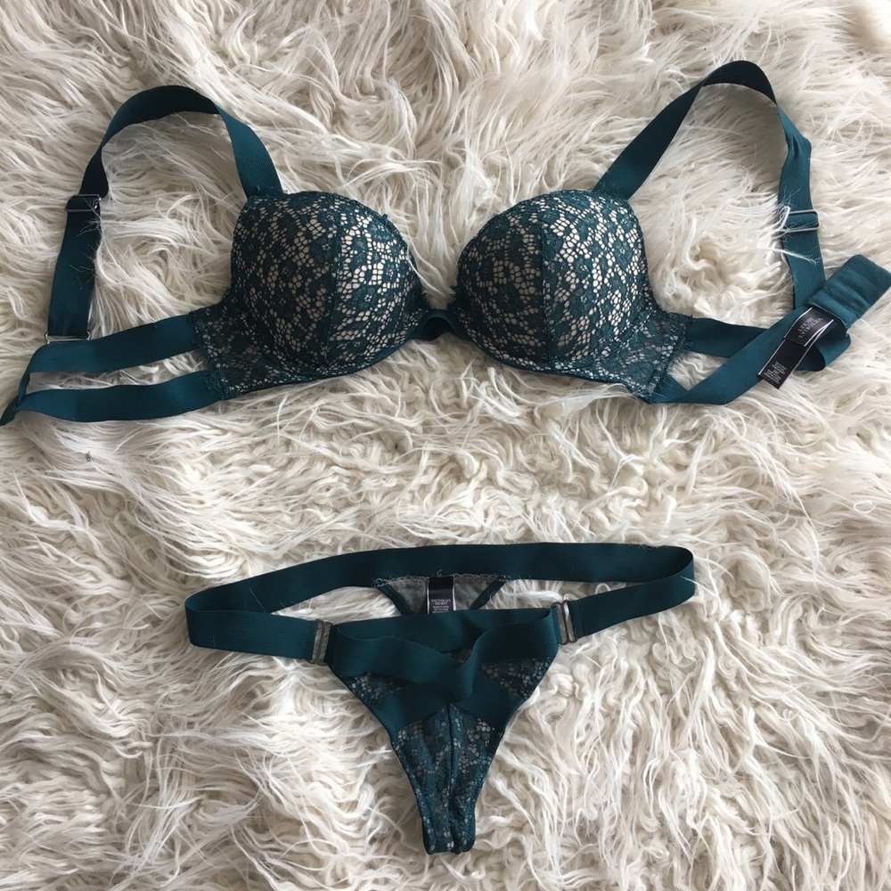 Victoria's Secret Bra and Thong Matching Set