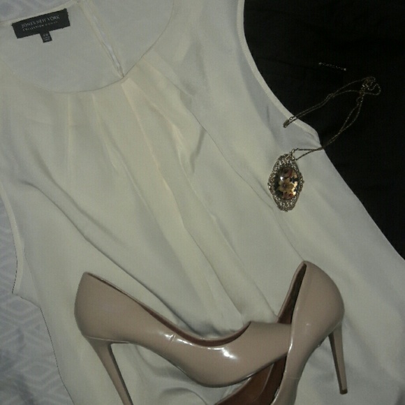 Jones New York Tops - Beige top