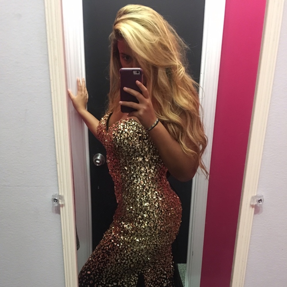 Meet your Posher, Kayla