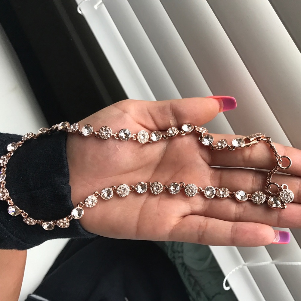 Givenchy necklace (rose gold)