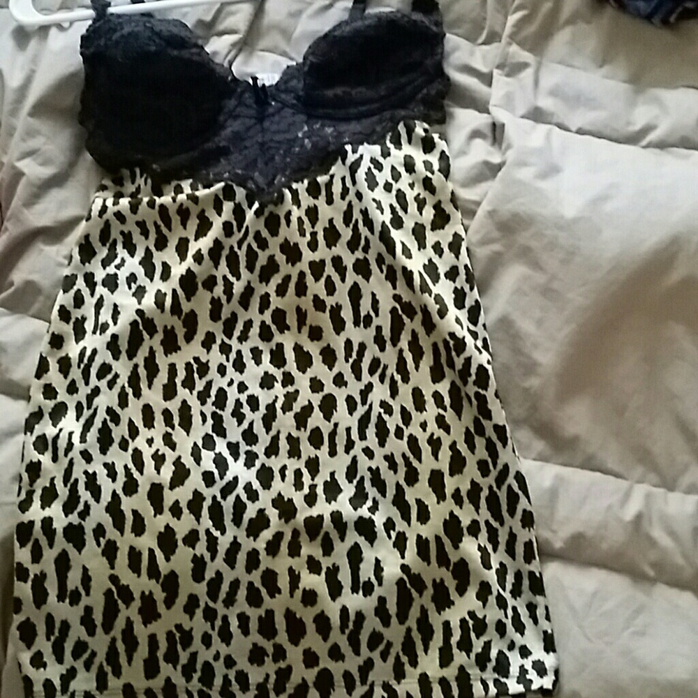 VS lepeard print sleepwear