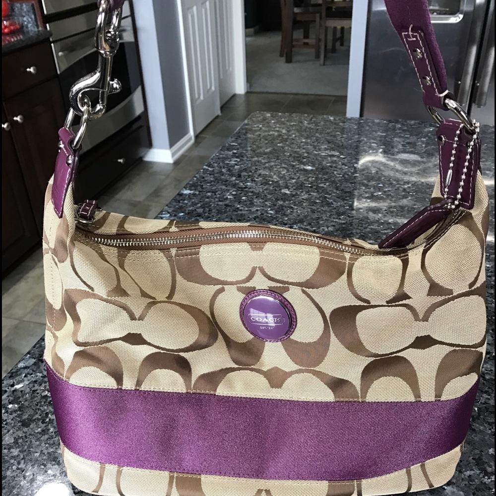 ❌❌SOLD❌❌Purple and tan coach hobo